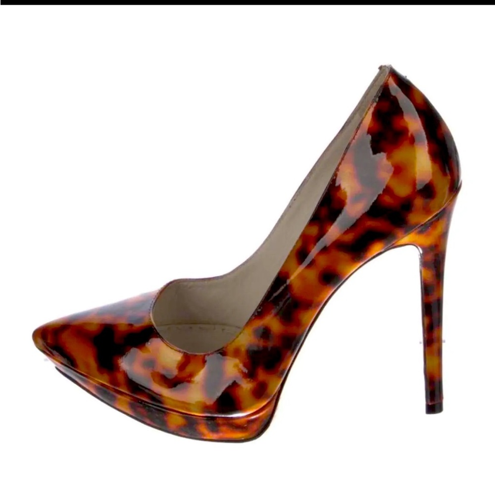 Alice + Olivia animal print pumps